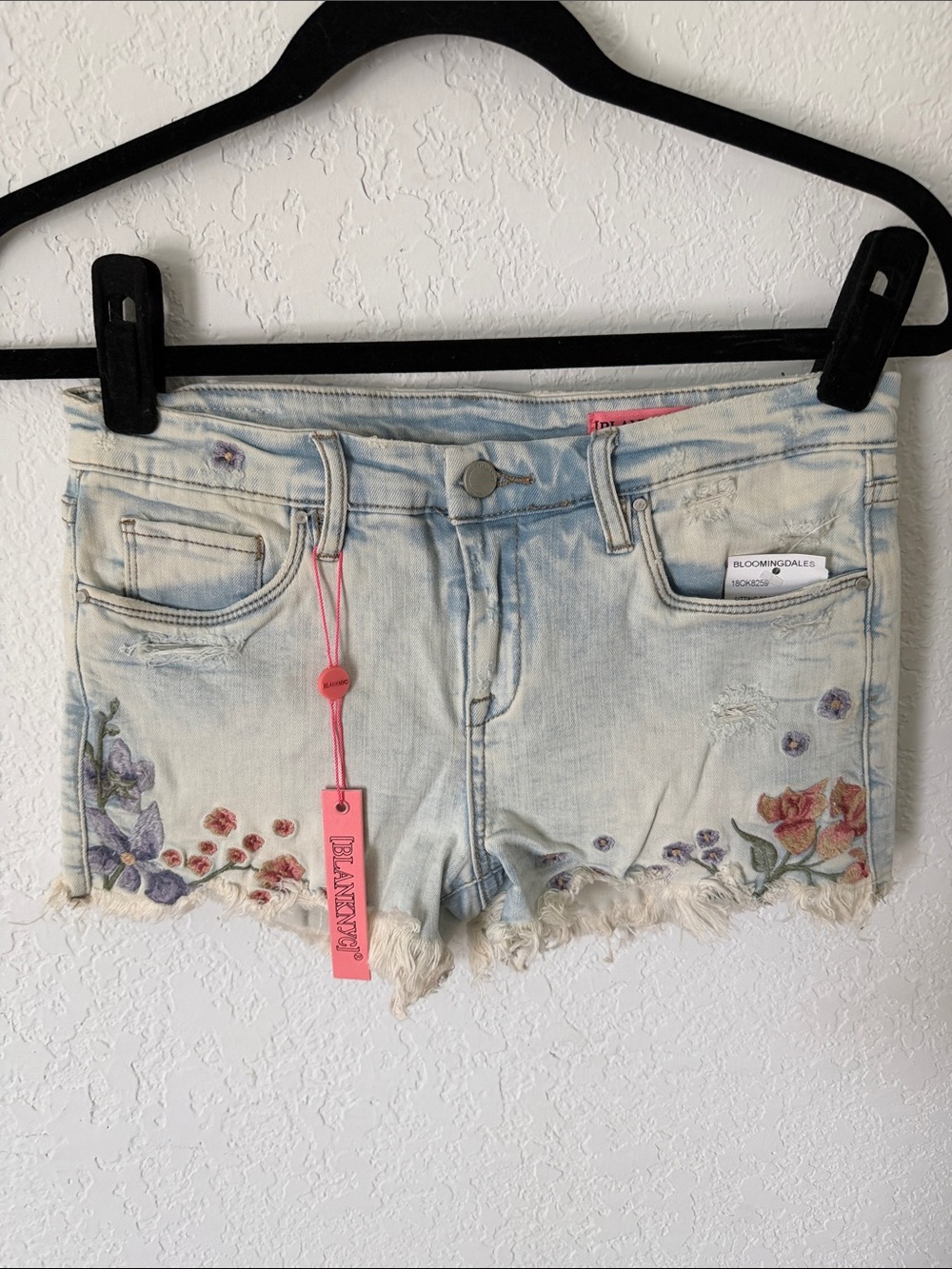 NWT Blank NYC Light Wash Denim Floral Embroidered Shorts